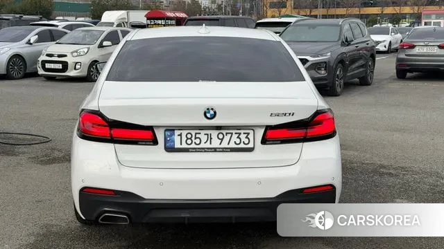 BMW 5 Series (G30) id 3528918 из Кореи 14