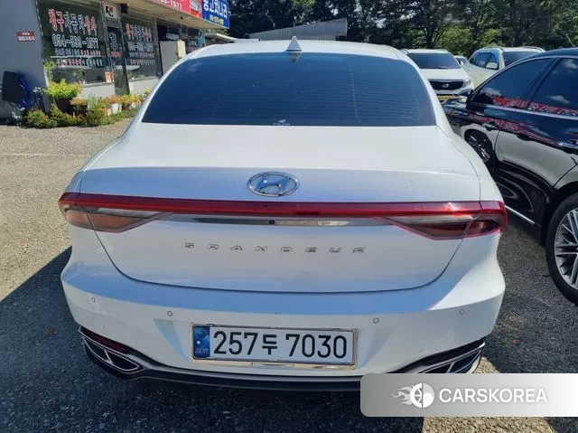 Hyundai The New Grandeur IG id 3122850 из Кореи 14