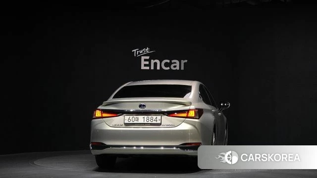 Lexus ES300h 7th generation id 4180437 из Кореи 14