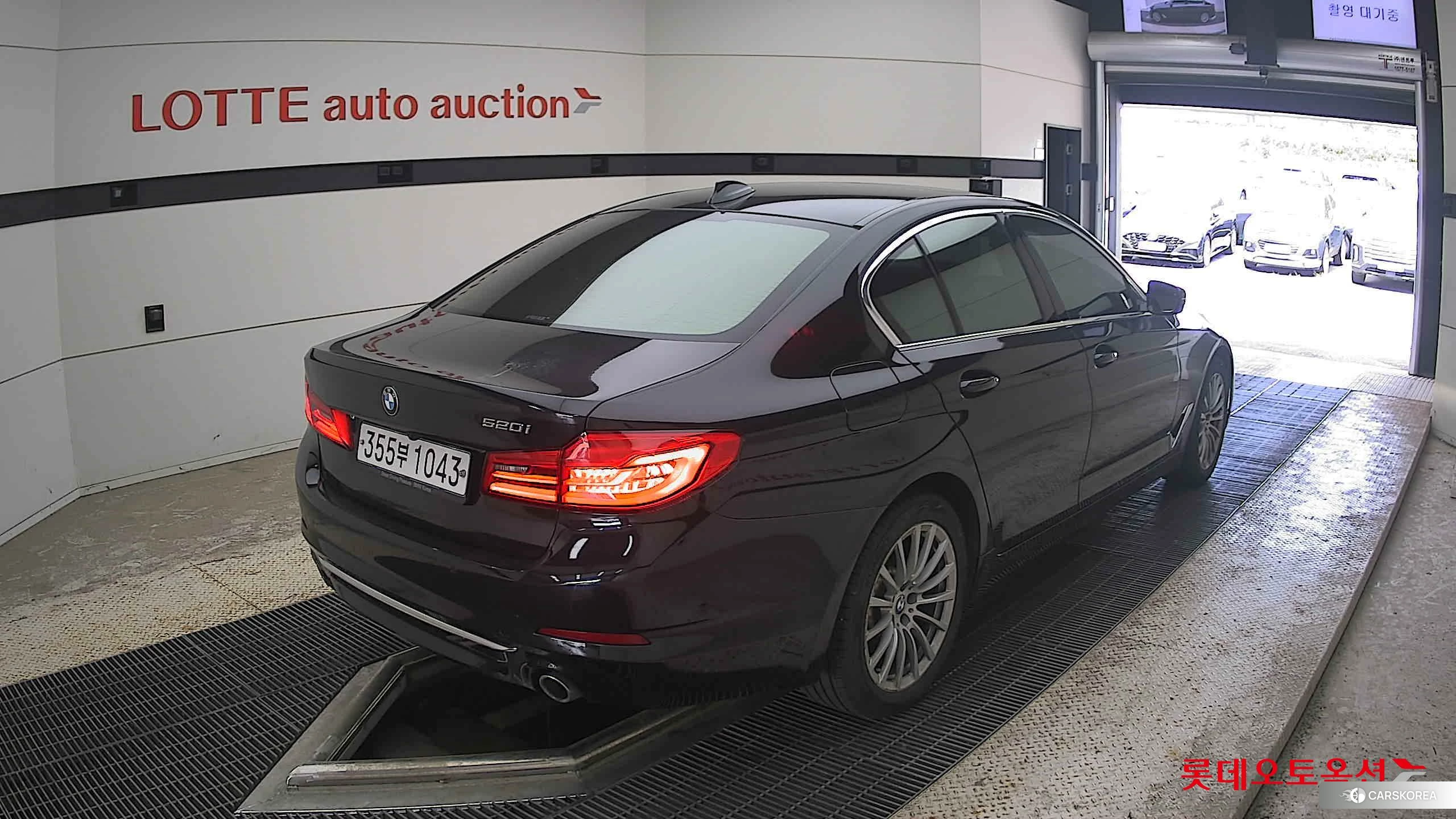 BMW  520i Luxury id 4504427 из Кореи 31