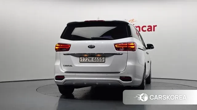 Kia The New Carnival id 3698860 из Кореи 14