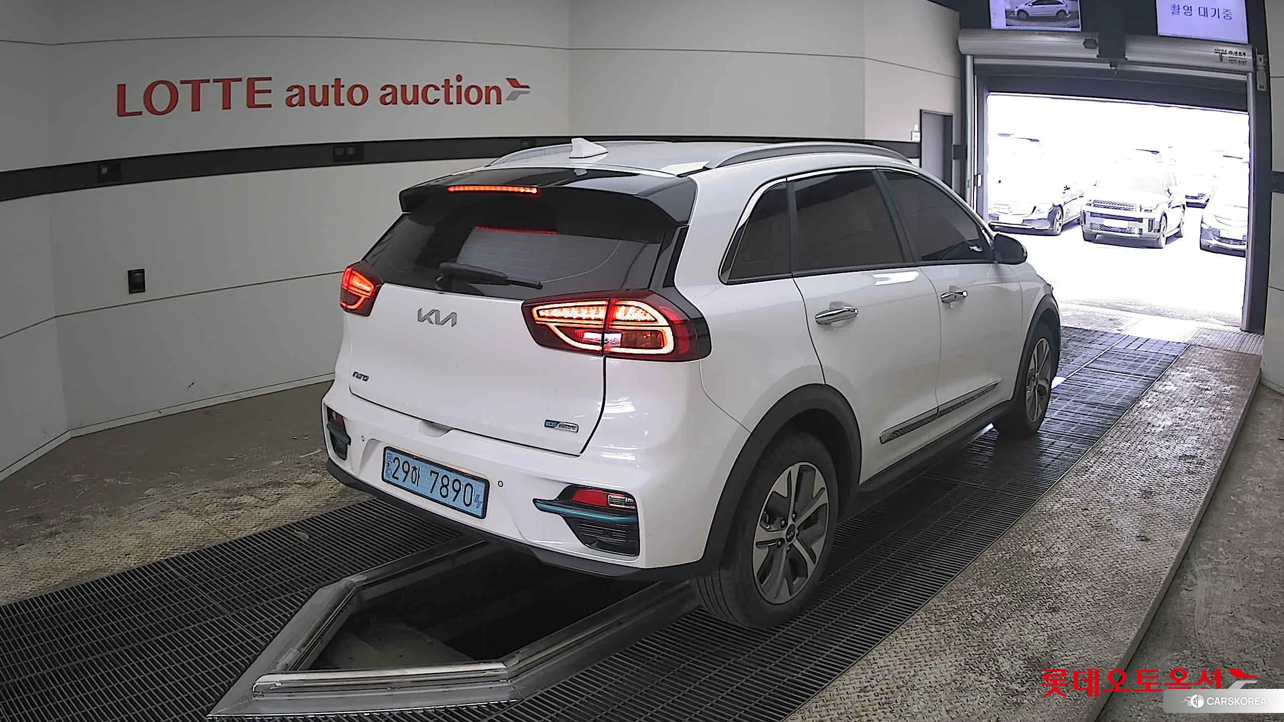 Kia Niro EV id 3888432 из Кореи 31