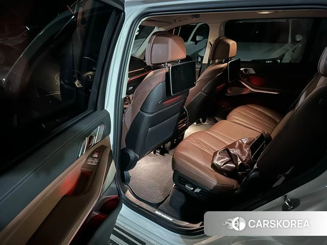 BMW X7 (G07) 2022 Белый из Кореи, фото 4
