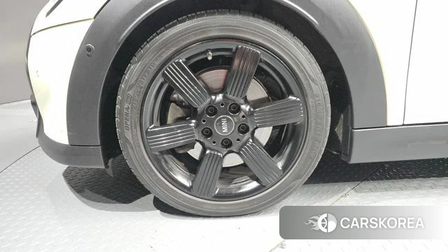 Mini Cooper S Convertible id 4707573 из Кореи 28
