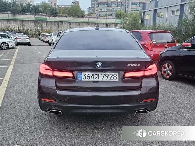 BMW 5 Series (G30) id 3315466 из Кореи 14