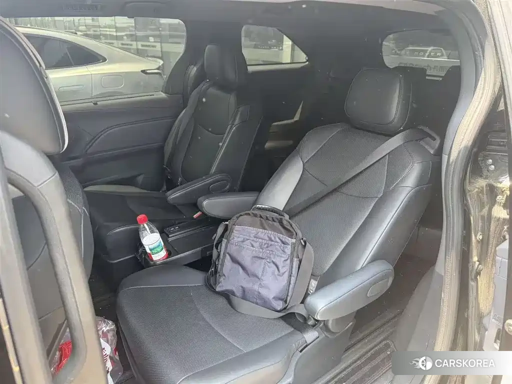 Toyota Granvia 2024 Черный из Китая, фото 4