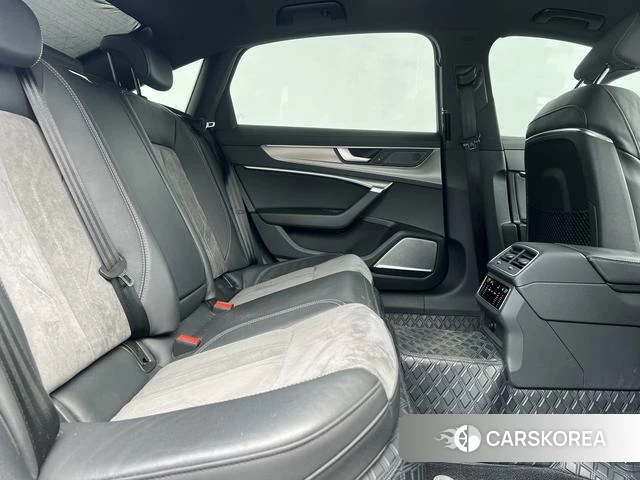 Audi A6L 2021 Черный из Китая, фото 4