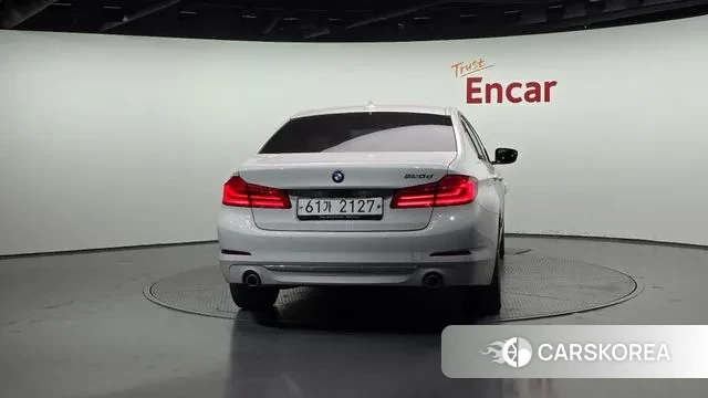 BMW 5 Series (G30) id 3345414 из Кореи 14