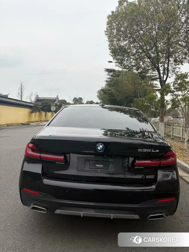BMW 5 series PHEV 2021 Черный из Китая, фото 5