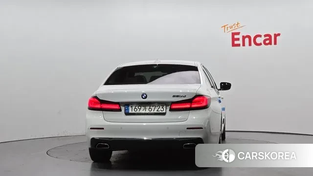 BMW 5 Series (G30) id 3428408 из Кореи 14