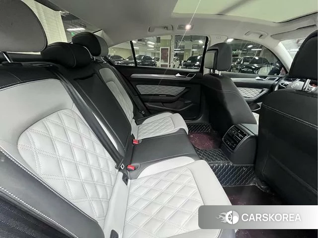 Volkswagen Magotan 2023 Черный из Китая, фото 4