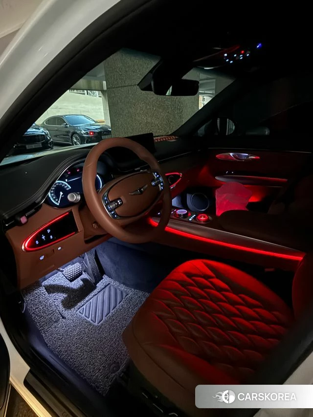 Genesis GV70 2023 Белый из Кореи, фото 4