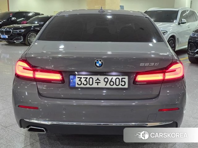 BMW 5 Series (G30) id 3889334 из Кореи 14