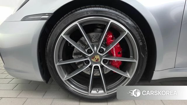 Porsche 911(992) id 4670411 из Кореи 25