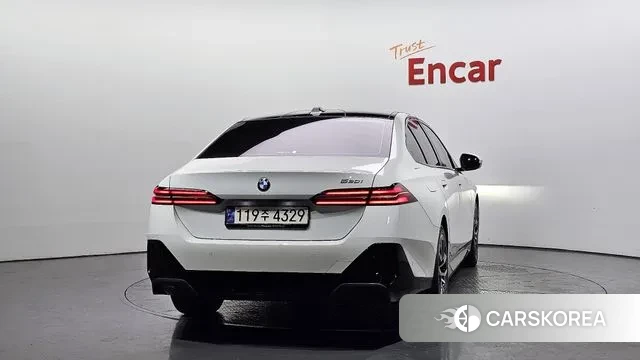 BMW 5 Series (G60) id 3517810 из Кореи 14