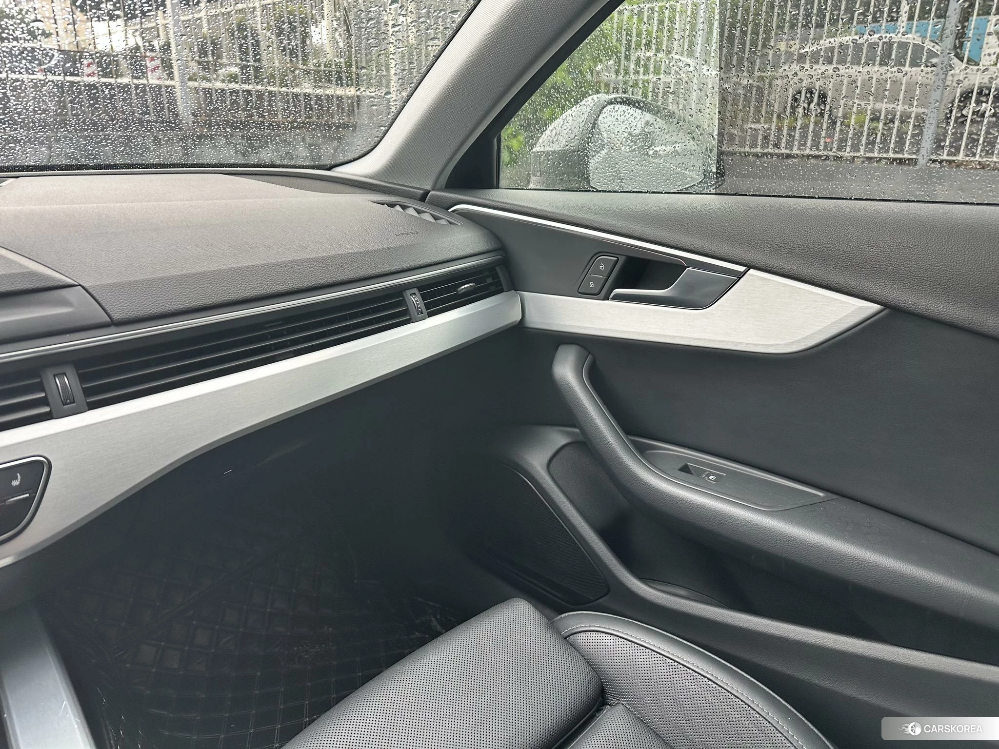 Audi A4L id 4514980 из Китая 12