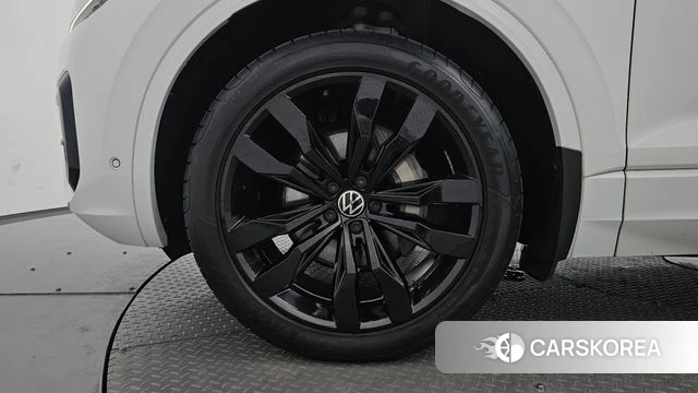 Volkswagen Touareg 3rd generation id 4708033 из Кореи 30