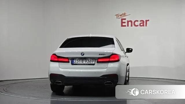 BMW 5 Series (G30) id 3560868 из Кореи 14