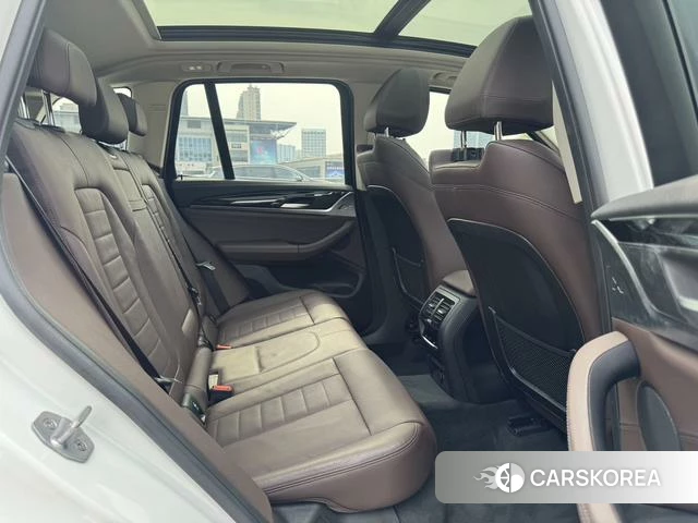 BMW X3 id 4211898 из Китая 25