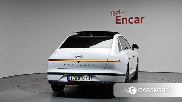 Hyundai Grandeur (GN7) id 3838920 из Кореи 14