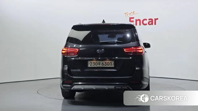 Kia The New Carnival id 4203428 из Кореи 14