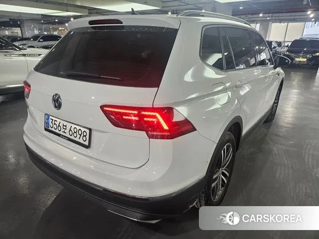 Volkswagen Tiguan Allspace 2020 Черный из Кореи, фото 4