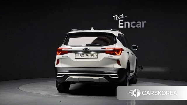 Kia Seltos id 4937380 из Кореи 26