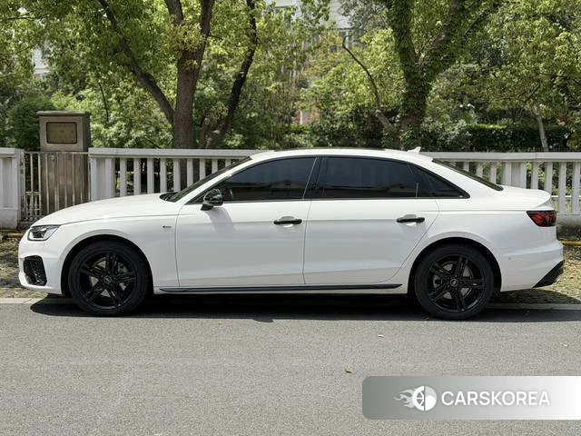 Audi A4L 2022 Белый из Китая, фото 4