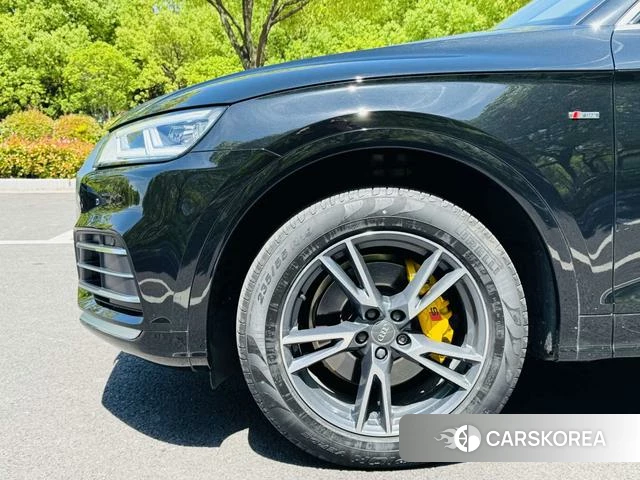 Audi Q5L id 4297609 из Китая 11