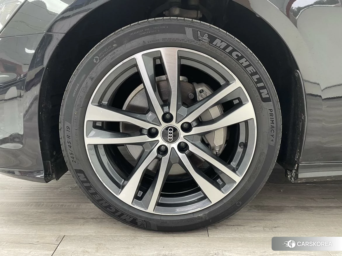 Audi A6L id 4454089 из Китая 20