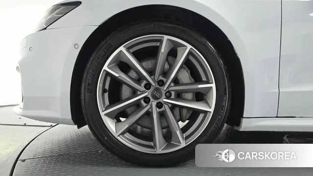 Audi A7 (4K) id 4464875 из Кореи 29