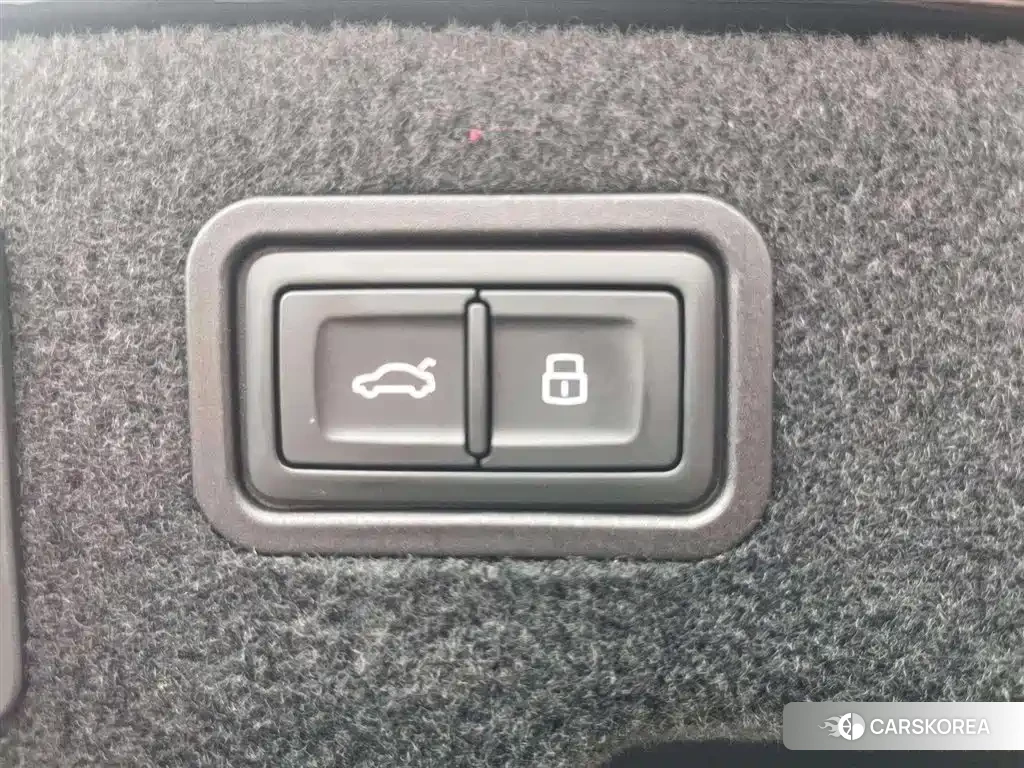 Audi A8 id 4577414 из Китая 8