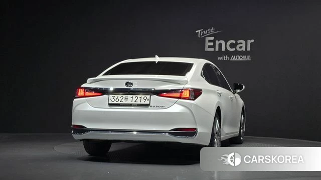 Lexus ES300h 7th generation id 4230960 из Кореи 30