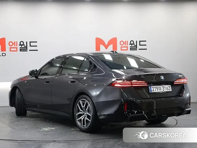 BMW 5 Series (G60) id 3770104 из Кореи 14