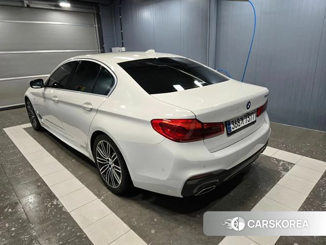 BMW 5 Series (G30) 2020 Белый из Кореи, фото 4