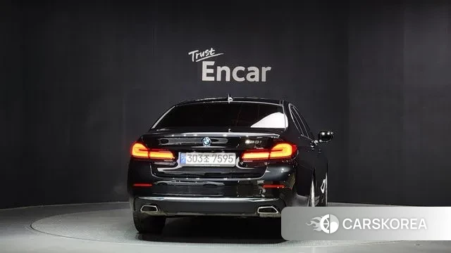 BMW 5 Series (G30) id 3432298 из Кореи 14