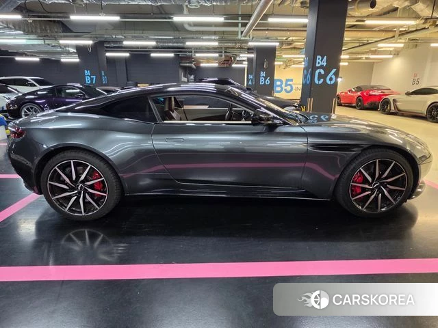 Aston Martin DB11 id 4741842 из Кореи 12