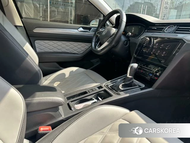 Volkswagen Magotan id 4297486 из Китая 11