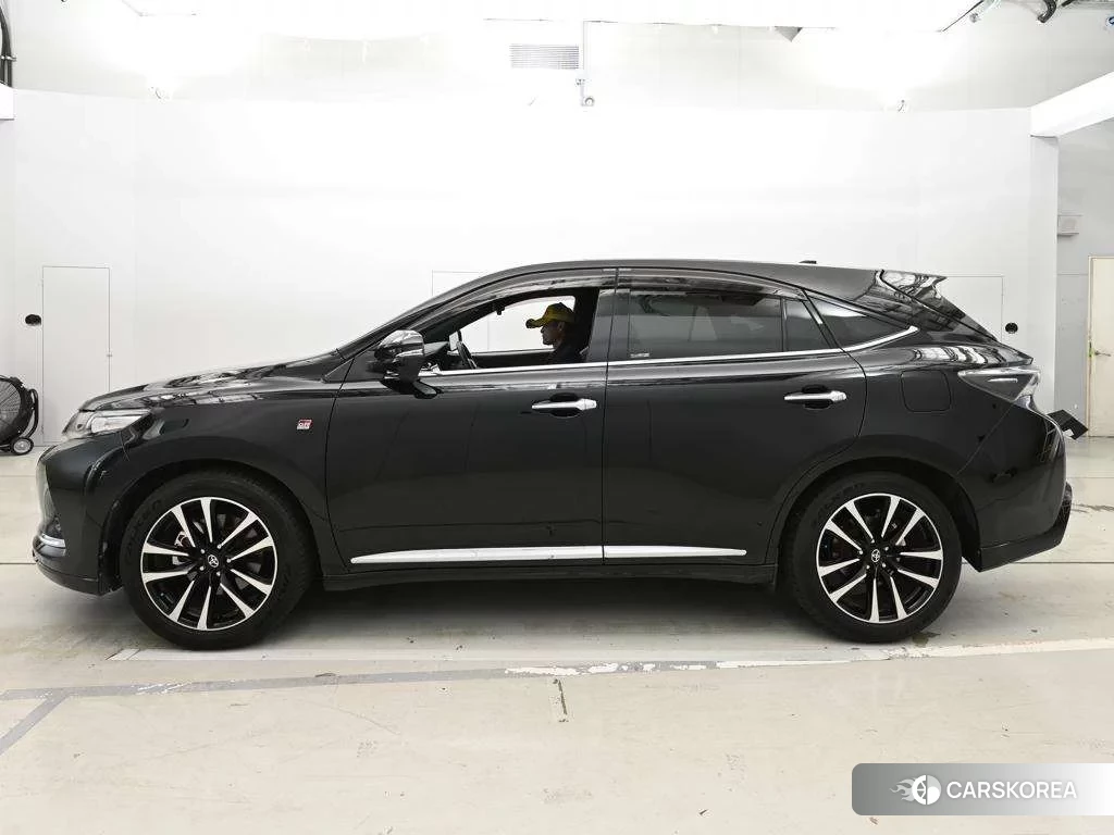 Toyota Harrier 2018 из Японии, фото 4