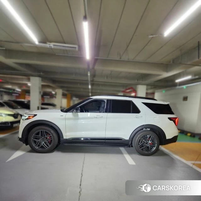 Ford Explorer 6th Generation 2025 Белый из Кореи, фото 6