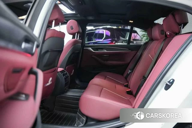 BMW 5 series 2023 Белый из Китая, фото 6