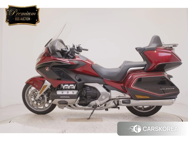 Проданный Honda GL1800 TOUR DCT 2018 из Японии, фото 2