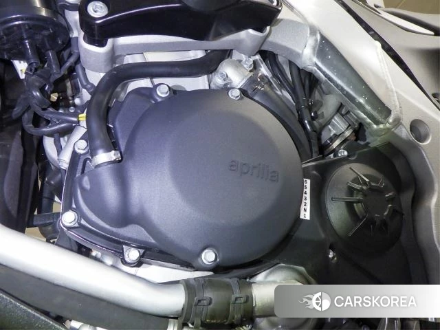 Engine photo