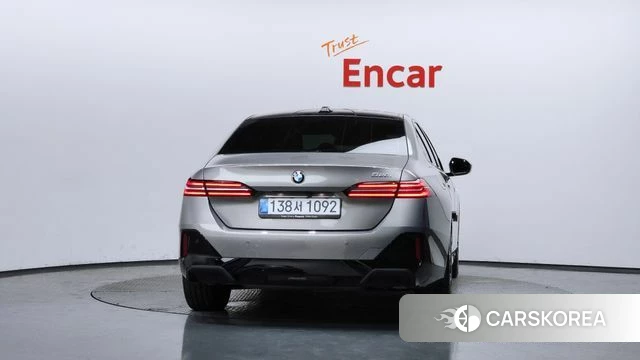 BMW 5 Series (G60) id 4612445 из Кореи 32
