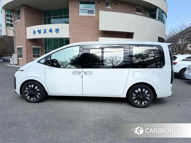 Hyundai Staria id 3739109 из Кореи 10