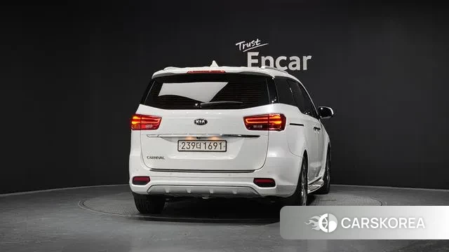 Kia The New Carnival id 2976945 из Кореи 14