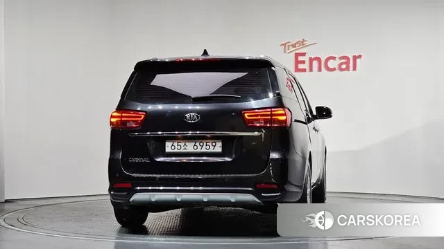 Kia The New Carnival id 3573940 из Кореи 14