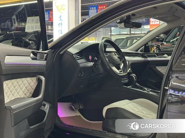 Volkswagen Magotan 2025 Черный из Китая, фото 4
