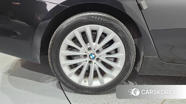 BMW 5 Series (G30) id 4429758 из Кореи 27