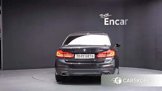 BMW 5 Series (G30) id 3656015 из Кореи 14